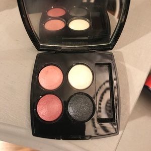 Chanel eyeshadow quad (tissé Paris)